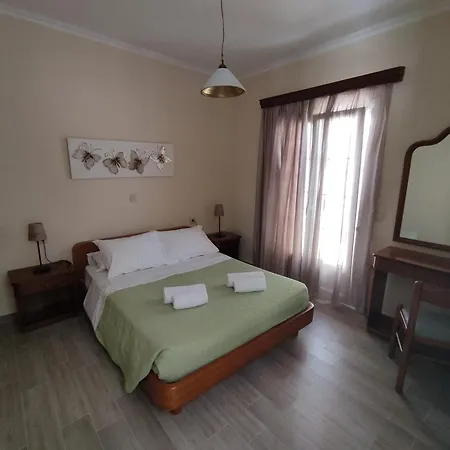 Alexandra Natalia Apartment 4*